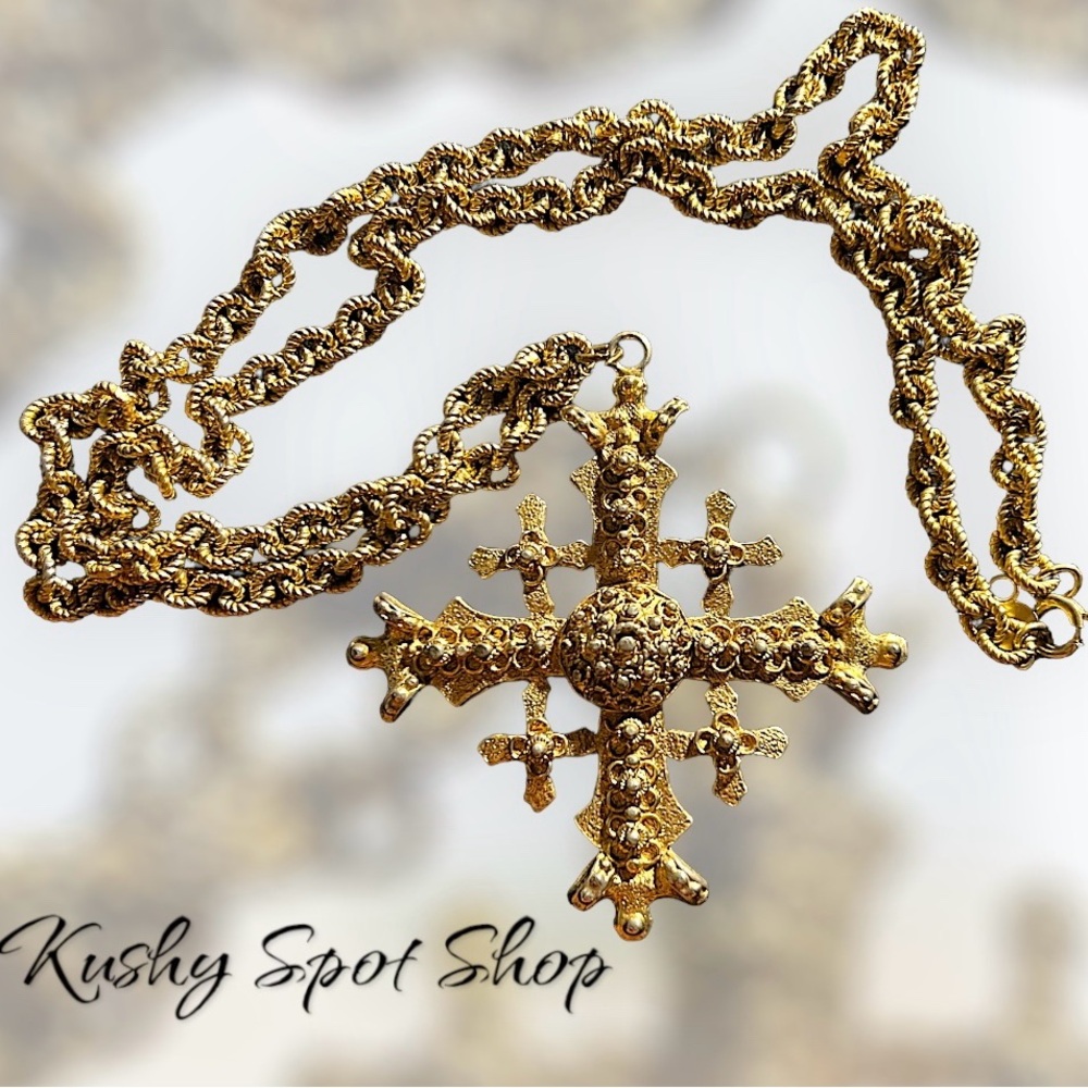 Antique SIGNED Accessocraft NYC Maltese Cross Goldtone Necklace ✨☦️✨30”L Chain